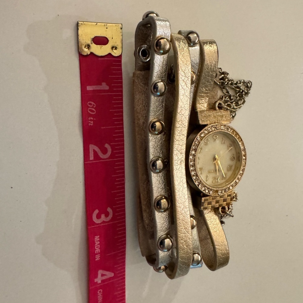 Gold and Silver Women's Wrap bracelet Watch - Picture 5 of 5
